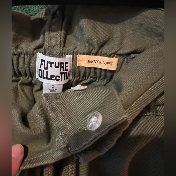 Future Collective Jenny Lopez High-Waisted Paperbag Pants Army Green Size 2 NWT - Picture 6 of 7